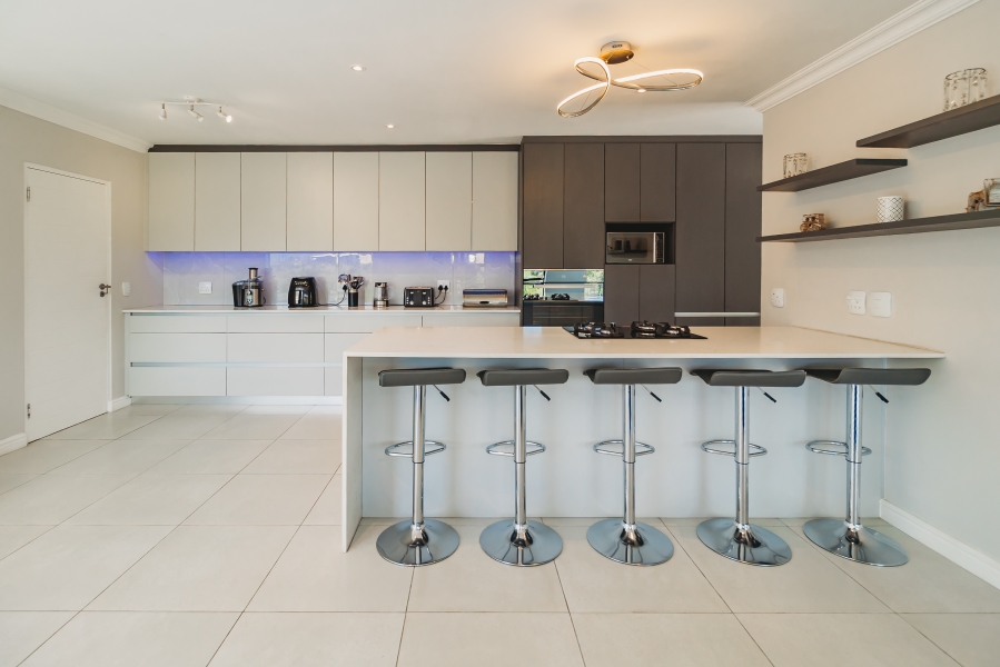 4 Bedroom Property for Sale in Welgelegen Western Cape